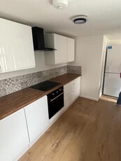 4 Bedroom End Of Terrace House For Sale In Dukinfield, Cheshire