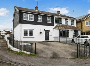 4 Bedroom Semi-detached House For Sale In Blackmore