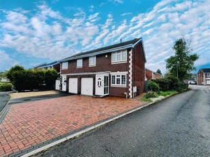 4 Bedroom Semi-detached House For Sale In Bradley Stoke, Bristol
