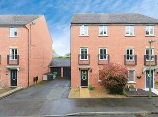 4 Bedroom Semi-detached House For Sale In Hagley