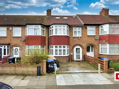 4 bedroom terraced house for rent in Great Cambridge Road, London, N9