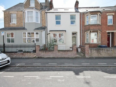 4 bedroom terraced house for rent in Hurst Street, Cowley, East Oxford, OX4