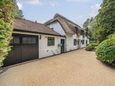 5 Bed Cottage For Sale in Fireball Hill, Sunningdale, Berkshire, SL5 - 5194589