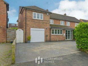 5 Bedroom Semi-detached House For Sale In St. Albans