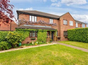 5 Bedroom Semi-detached House For Sale In Stewartby, Bedfordshire