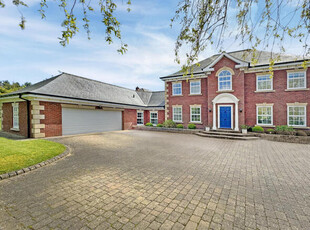 6 Bedroom Detached House For Sale In Wynyard