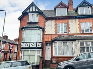 6 Bedroom End Of Terrace House For Sale In Leicester