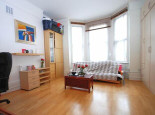 Studio Apartment For Sale In West Norwood