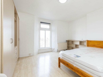 Studio flat for rent in Maygrove Road, West Hampstead NW6