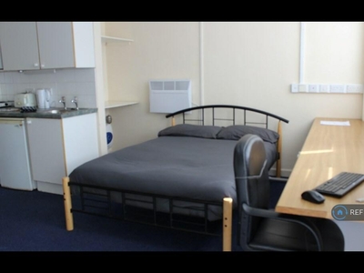 Studio flat for rent in Notte Street, Plymouth, PL1
