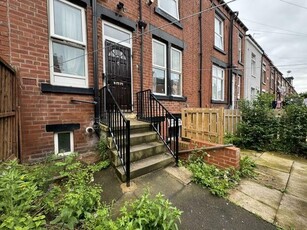 2 bedroom terraced house to rent Leeds, LS11 6HT