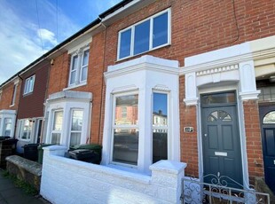 2 bedroom terraced house to rent Southsea, PO4 0BL