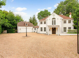 5 Bedroom Detached House For Sale In Woking
