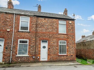 Cottage to rent in Wrays Cottages, Huntington Road, York YO31
