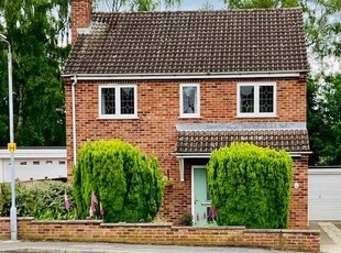 Detached house for sale in Ashover Close, Ravenshead, Nottingham NG15