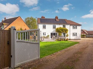 Detached house for sale in Kennylands Road, Sonning Common, South Oxfordshire RG4