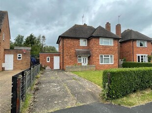 Detached house for sale in Redlands Crescent, Stratford-Upon-Avon, Stratford-On-Avon CV37