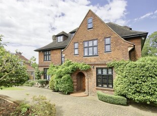 Detached house to rent in Drax Avenue, London SW20