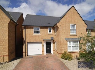 Detached house to rent in Frobisher Road, Yeovil BA21