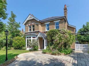 Detached house to rent in Hampton Road, Teddington, Middlesex TW11