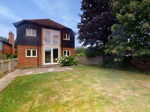 Detached house to rent in Pangbourne Hill, Pangbourne, Reading, Berkshire RG8