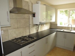 End terrace house to rent in Bearwood Hill Road, Burton-On-Trent DE15