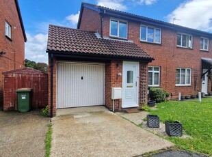 End terrace house to rent in Quebec Gardens, Southampton SO31