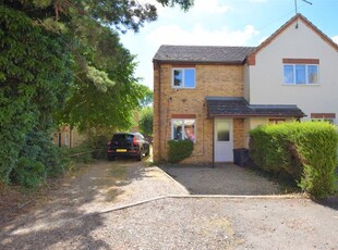 End terrace house to rent in Temple Close, Huntingdon PE29