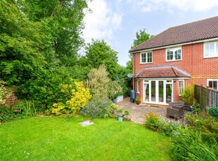 End terrace house to rent in Wallace Grove, Three Mile Cross, Reading, Wokingham RG7