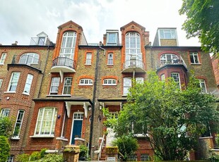 Flat for sale in Chalcot Gardens, London NW3