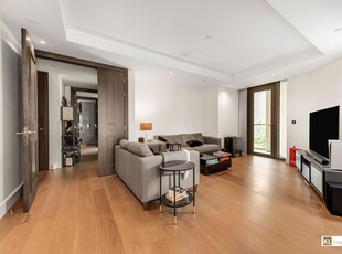 Flat for sale in Sherrin House, London W14