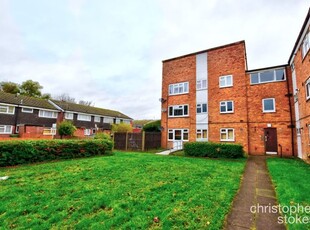 Flat to rent in Broxbourne, Hertfordshire EN10