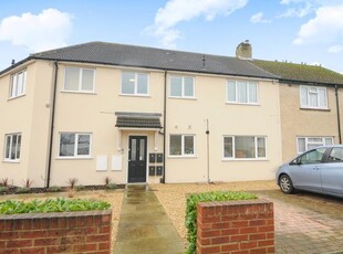 Flat to rent in Cavendish Drive, Marston OX3