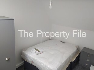 Flat to rent in Demesne Road, Manchester M16