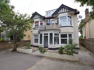 Flat to rent in Flat 2, 2 Elfin Grove, Bognor Regis, West Sussex PO21
