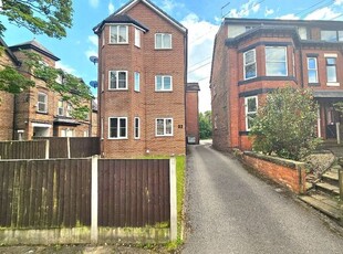 Flat to rent in Flat 6, 32 Victoria Crescent, Eccles, Manchester M30