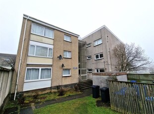 Flat to rent in Ivanhoe, Calderwood, East Kilbride G74