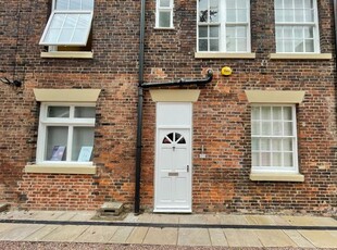 Flat to rent in King Street, Newcastle-Under-Lyme ST5