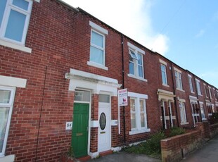 Flat to rent in Lansdowne Terrace, North Shields NE29