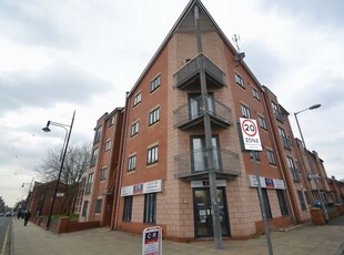 Flat to rent in Meridian Square, Stretford Road, Hulme, Manchester, 5Jh. M15