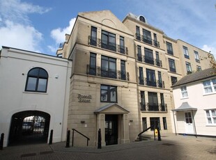 Flat to rent in Russell House, Russell Mews, Brighton BN1