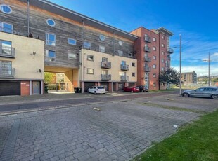 Flat to rent in Thorter Neuk, City Quay, Dundee DD1