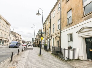 Flat to rent in Walcot Terrace, Bath BA1