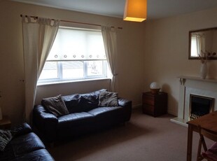 Flat to rent in West Street, Paisley, Renfrewshire PA1