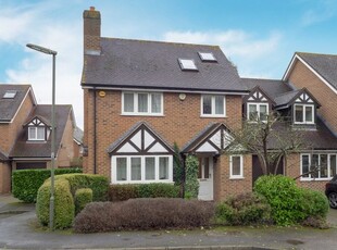 Link-detached house to rent in Bluegates, Ewell, Epsom, Surrey KT17