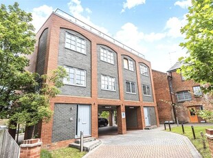 Maisonette to rent in The Old British School, 153 Southampton Street, Reading, Berkshire RG1