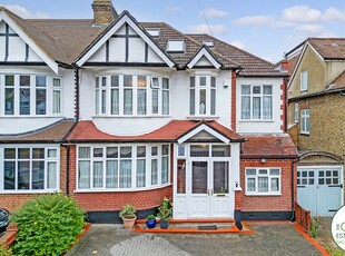 Semi-detached house for sale in Cavendish Avenue, Woodford IG8