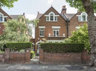Semi-detached house to rent in Waldegrave Gardens, Twickenham TW1