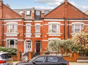 Terraced house to rent in Chiddingstone Street, London SW6