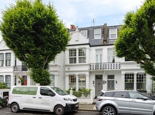 Terraced house to rent in Doria Road, Fulham, London SW6